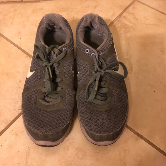 Nike Air Relentless 1 - Picture 2 of 3